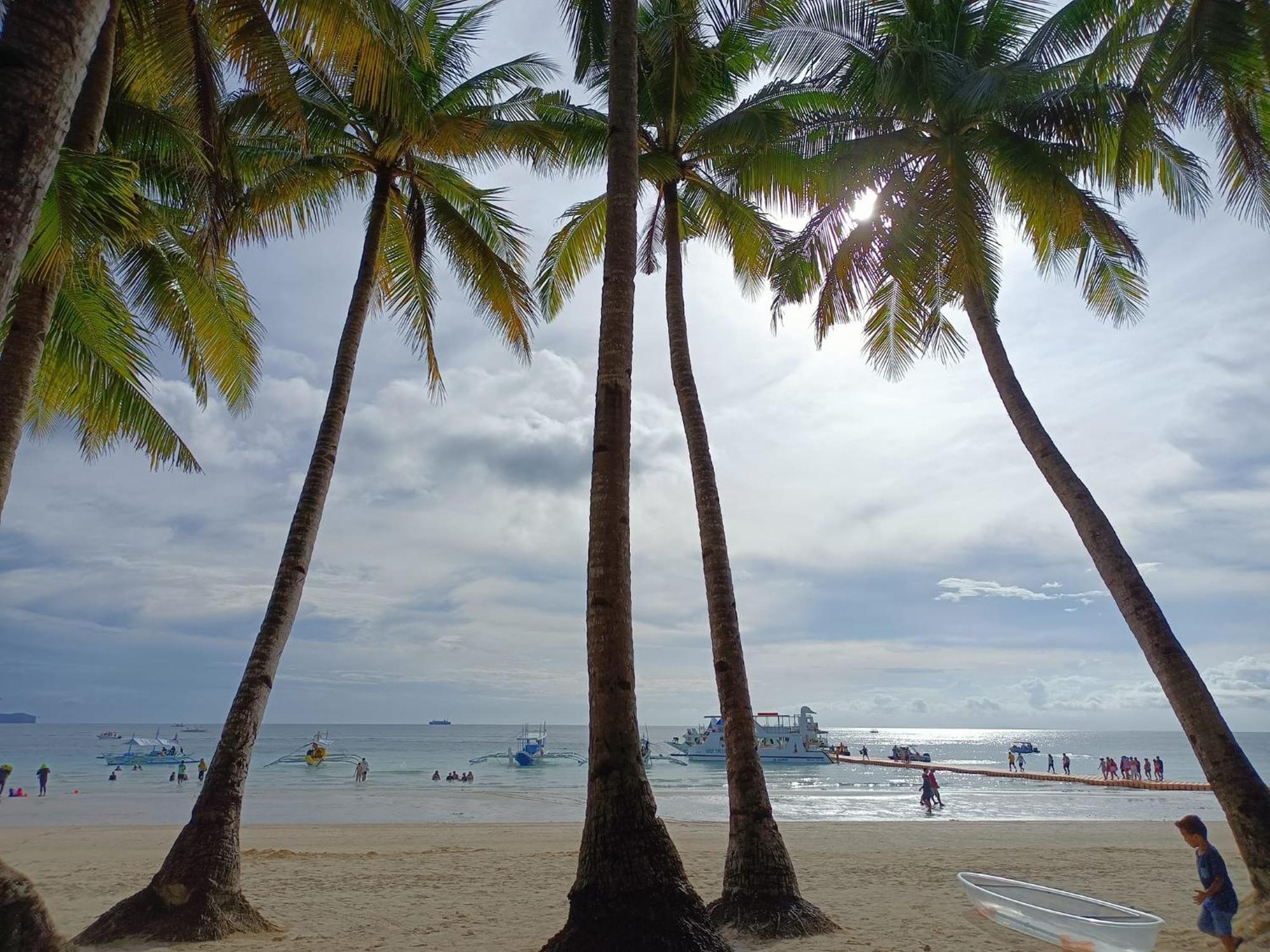 Casita Isla Beach Inn Balabag  Exterior photo